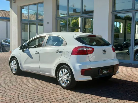 Kia Rio 5p 1.2 cvvt City E6 - Immagine 4