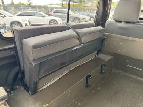 Land Rover Defender 90 2.5 td County SW - Immagine 14