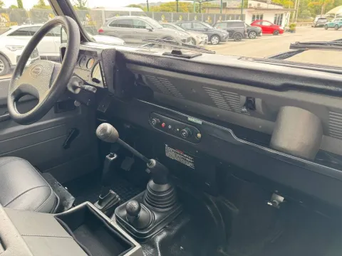 Land Rover Defender 90 2.5 td County SW - Immagine 15