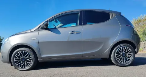 Lancia Ypsilon 1.3 mjt Mya s&s 95cv - Immagine 8