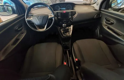 Lancia Ypsilon 1.3 mjt Mya s&s 95cv - Immagine 19