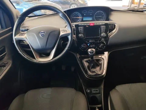 Lancia Ypsilon 1.3 mjt Mya s&s 95cv - Immagine 20