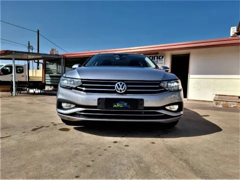 Volkswagen Passat Variant 1.6 tdi Business 120cv dsg - Immagine 2