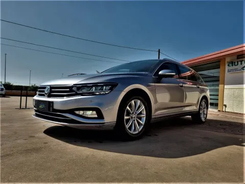 Volkswagen Passat Variant 1.6 tdi Business 120cv dsg - Immagine 3