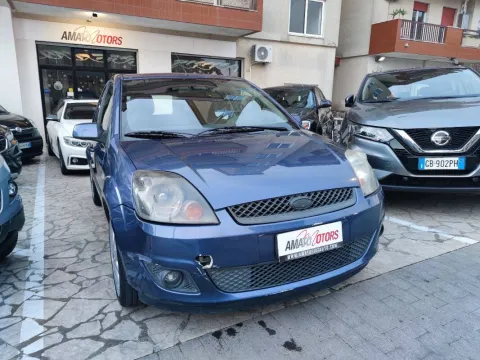 Ford Fiesta 5p 1.4 tdci Ghia - Immagine 8
