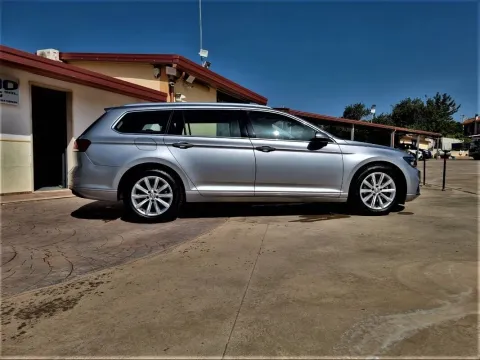 Volkswagen Passat Variant 1.6 tdi Business 120cv dsg - Immagine 8