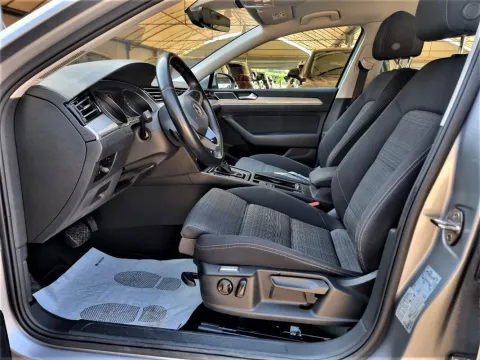 Volkswagen Passat Variant 1.6 tdi Business 120cv dsg - Immagine 11