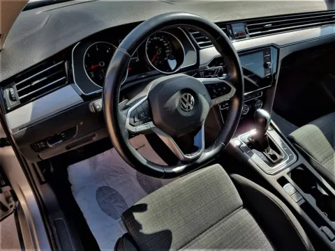 Volkswagen Passat Variant 1.6 tdi Business 120cv dsg - Immagine 17