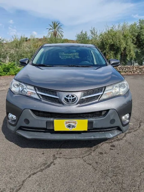 Toyota Rav4 2.0 d-4d 2wd 124cv mt - Immagine 5