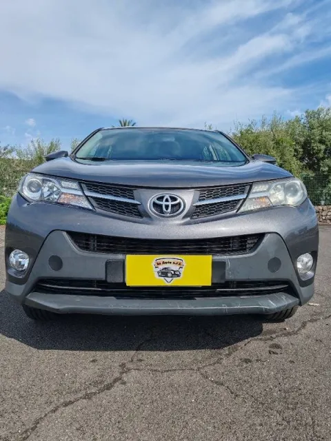 Toyota Rav4 2.0 d-4d 2wd 124cv mt - Immagine 6