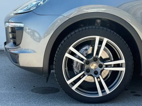 Porsche Cayenne 3.0 Platinum Edition tiptronic - Immagine 9