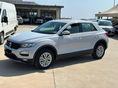 Volkswagen T-Roc 1.6 tdi Business - Immagine 1