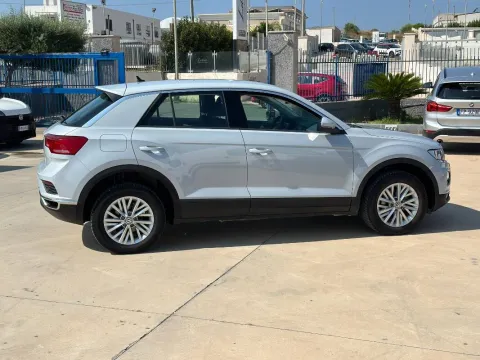 Volkswagen T-Roc 1.6 tdi Business - Immagine 4