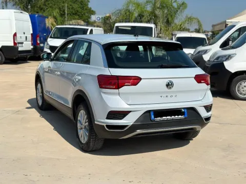 Volkswagen T-Roc 1.6 tdi Business - Immagine 6