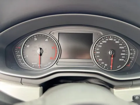 Audi A4 Avant 40 2.0 tdi Edition quattro 190cv s-tronic - Immagine 14