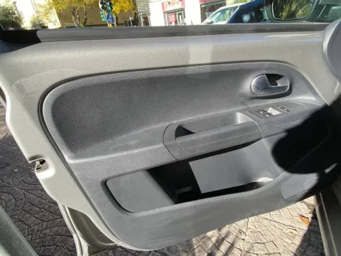 Volkswagen up! 5p 1.0 Beats up! 60cv my20 - Immagine 8