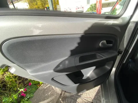 Volkswagen up! 5p 1.0 Beats up! 60cv my20 - Immagine 15
