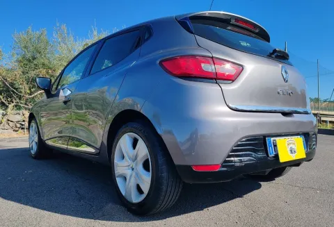 Renault Clio 5p 1.2 Live 75cv - Immagine 11
