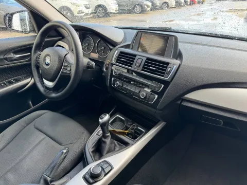BMW 116d Urban 5p - Immagine 12