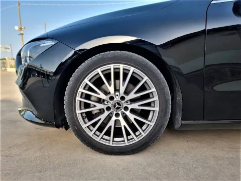 Mercedes CLA Shooting Brake 180 d Sport auto - Immagine 10