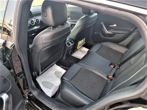 Mercedes CLA Shooting Brake 180 d Sport auto - Immagine 12