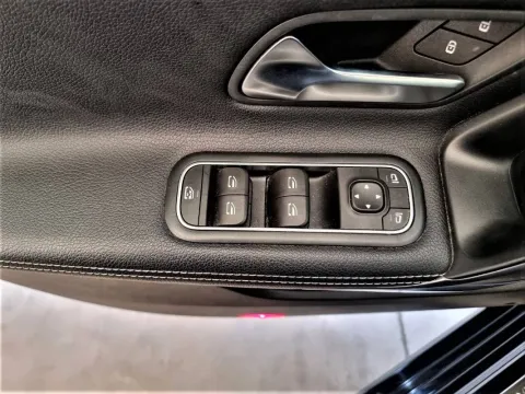 Mercedes CLA Shooting Brake 180 d Sport auto - Immagine 26