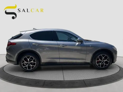 Alfa Romeo Stelvio 2.2 t Veloce Ti Q4 210cv auto - Immagine 7