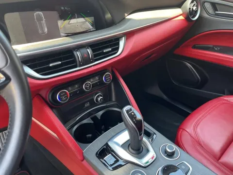 Alfa Romeo Stelvio 2.2 t Veloce Ti Q4 210cv auto - Immagine 18