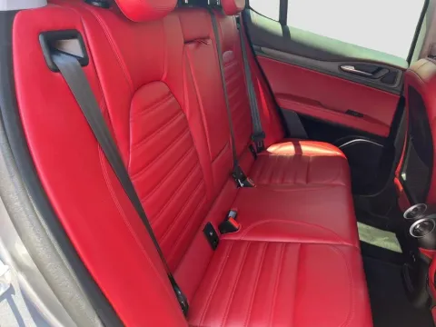Alfa Romeo Stelvio 2.2 t Veloce Ti Q4 210cv auto - Immagine 19