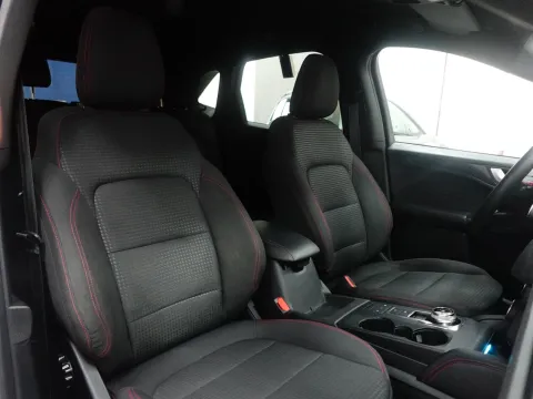 Ford Kuga 1.5 ecoblue ST-Line 2wd 120cv auto - Immagine 30