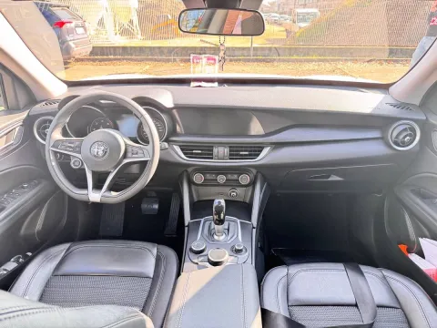 Alfa Romeo Stelvio 2.2 t Business rwd 180cv auto - Immagine 19