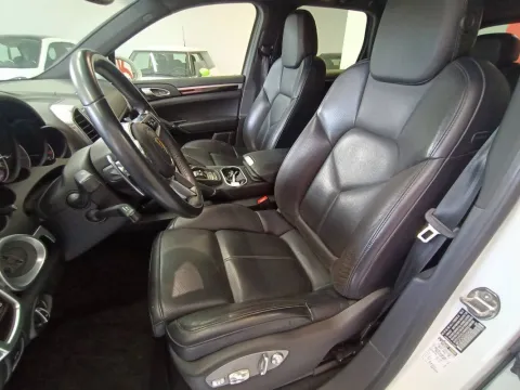 Porsche Cayenne 3.0 tiptronic - Immagine 12