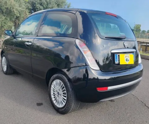 Lancia Ypsilon 1.2 8v Argento - Immagine 17