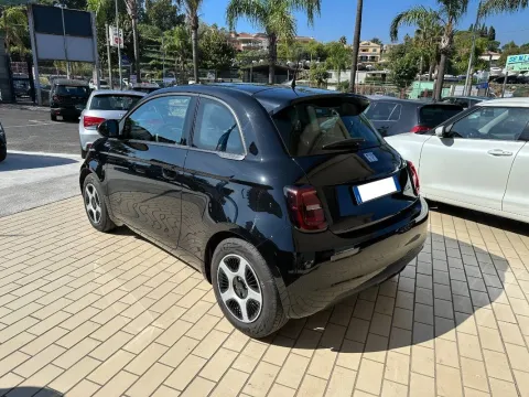 Fiat 500e 42 kWh - Immagine 5