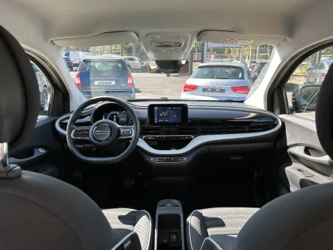 Fiat 500e 42 kWh - Immagine 15