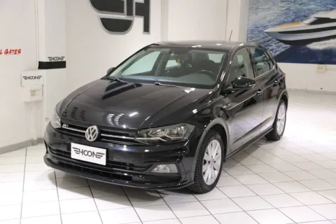 Volkswagen Polo 5p 1.6 tdi Highline 95cv - Immagine 2