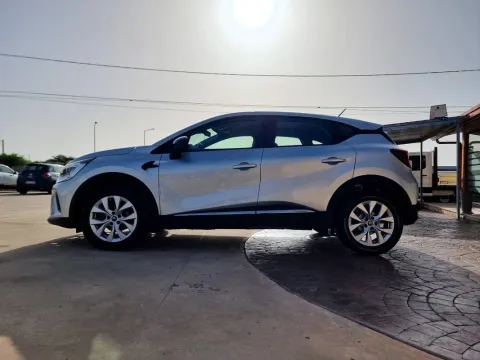 Renault Captur 1.5 blue dci Business 115cv edc - Immagine 4