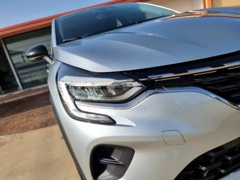 Renault Captur 1.5 blue dci Business 115cv edc - Immagine 9
