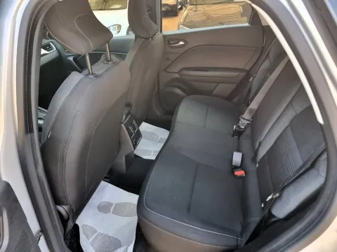 Renault Captur 1.5 blue dci Business 115cv edc - Immagine 12