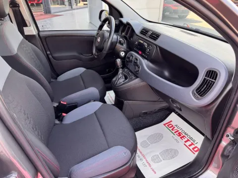 Fiat Panda 1.0 firefly hybrid City Life s&s 70cv 5p.ti - Immagine 9