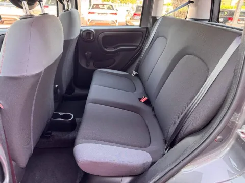 Fiat Panda 1.0 firefly hybrid City Life s&s 70cv 5p.ti - Immagine 10