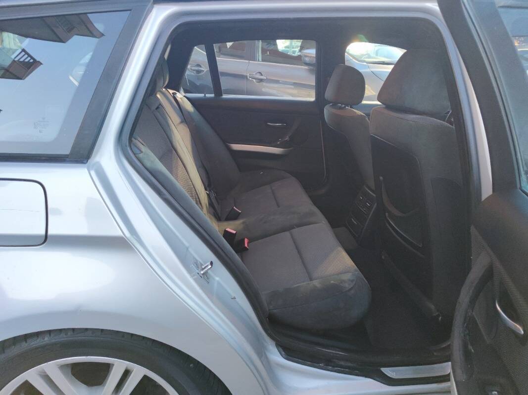 BMW 320d Touring Msport - Immagine 10