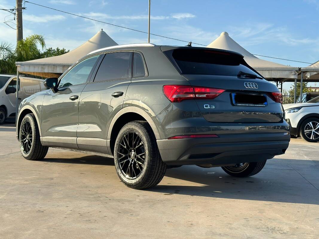 Audi Q3 35 2.0 tdi Business s-tronic - Immagine 7