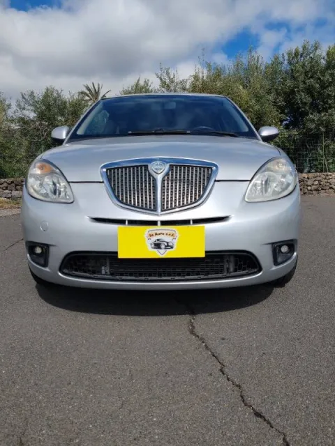 Lancia Ypsilon 1.4 8v E-Collection ecochic Gpl - Immagine 1