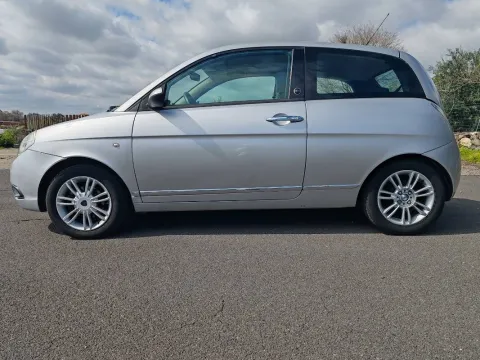 Lancia Ypsilon 1.4 8v E-Collection ecochic Gpl - Immagine 10