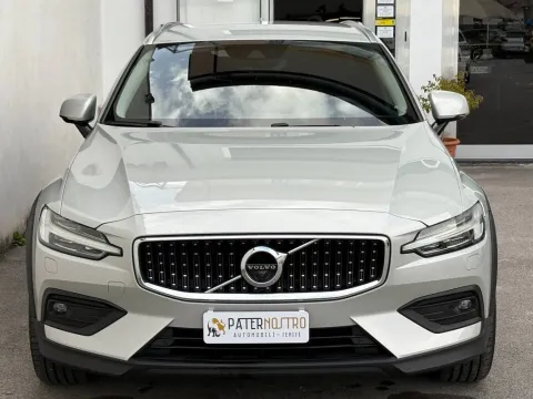 Volvo V60 Cross Country 2.0 d4 Pro awd geartronic - Immagine 7