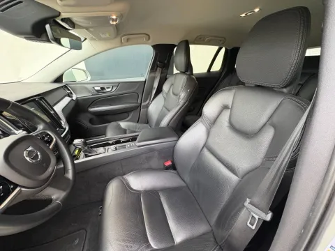 Volvo V60 Cross Country 2.0 d4 Pro awd geartronic - Immagine 20