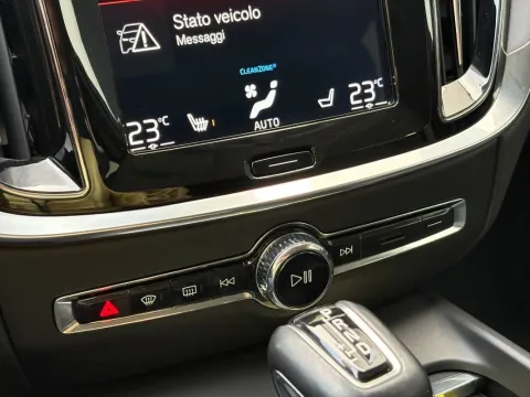 Volvo V60 Cross Country 2.0 d4 Pro awd geartronic - Immagine 26