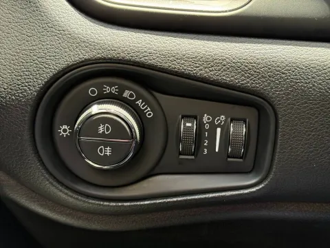 Jeep Renegade 2.0 mjt Limited 4wd 140cv - Immagine 27