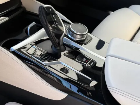 BMW 530d Touring mhev 48V xdrive Msport auto - Immagine 18